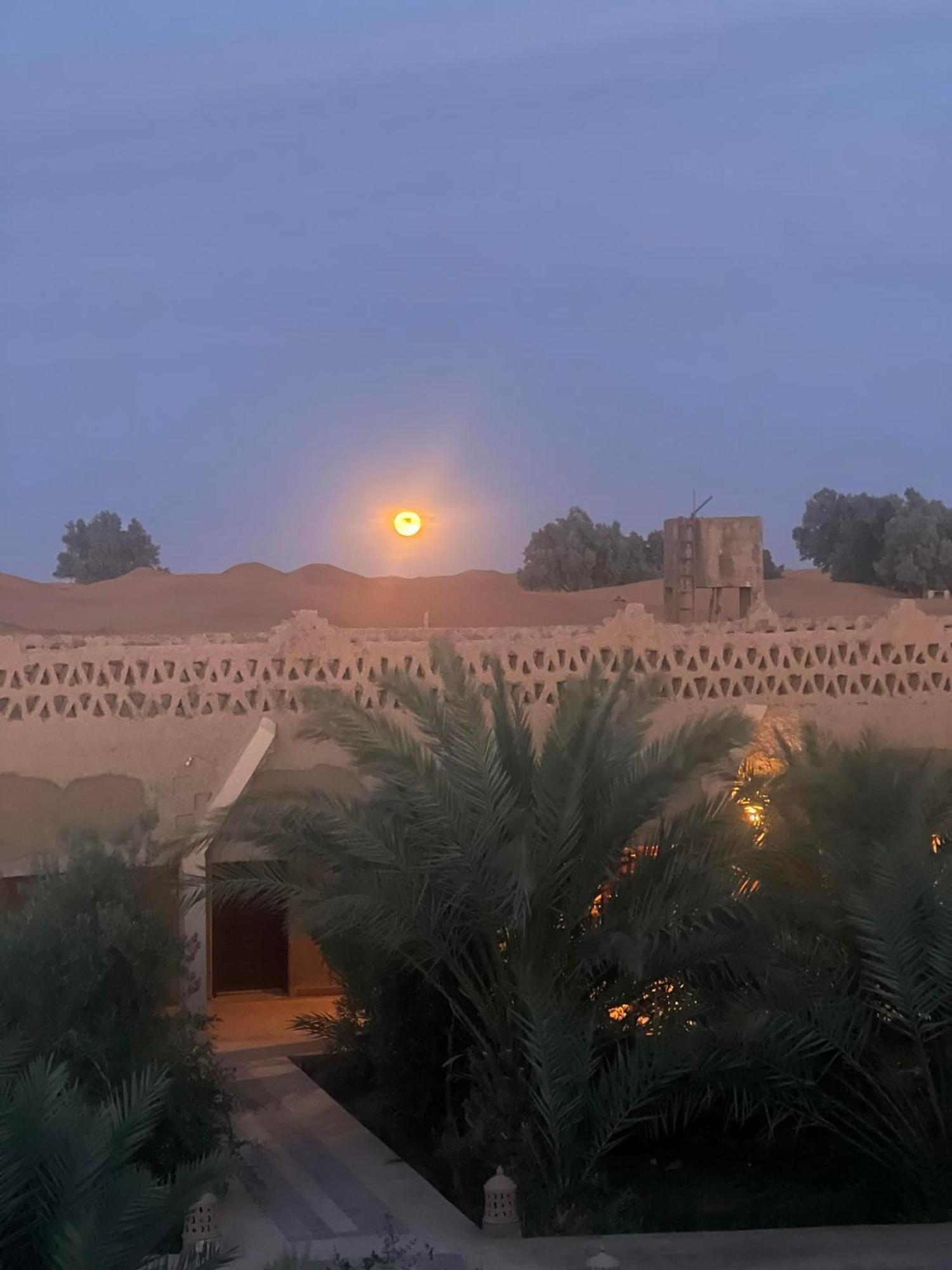 Sahara Sands Hotel 梅尔祖卡 外观 照片